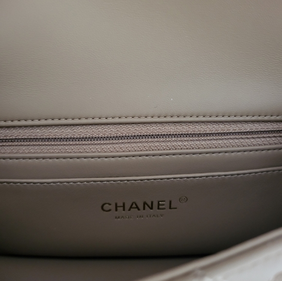 Chanel 22b, Mini rectangle with ghw, Pearl crush, BNIB - Picture 7 of 16